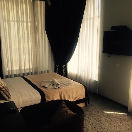 Hotel Avenue Bishkek Exterior photo